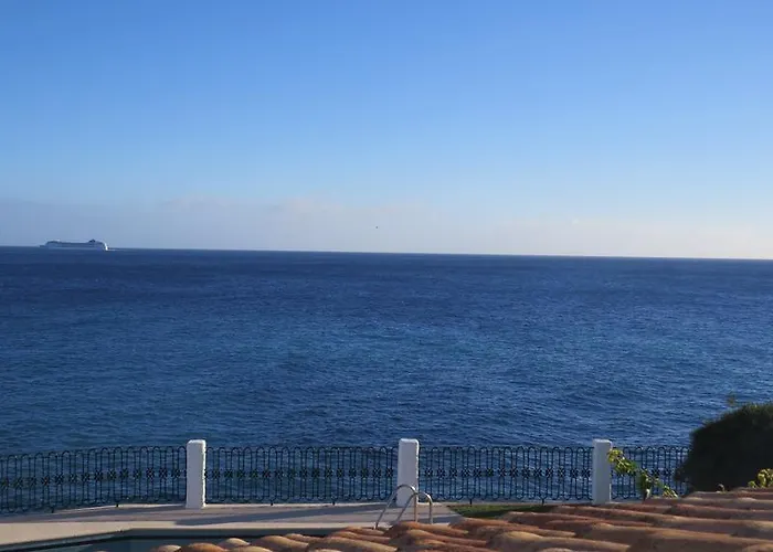 Salt Water Santa Cruz (Madeira)